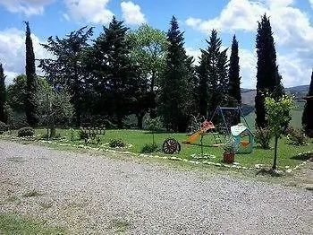 Collomici Farm stay *