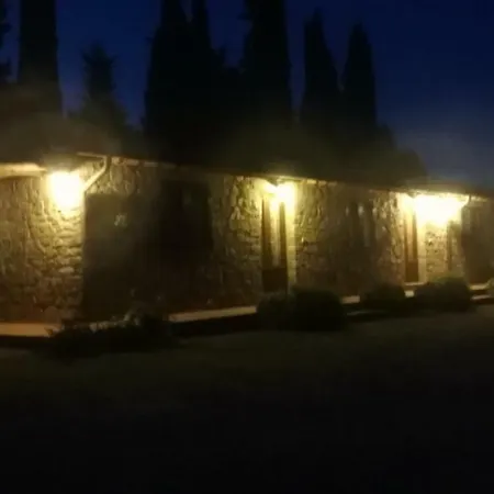 Collomici Farm stay